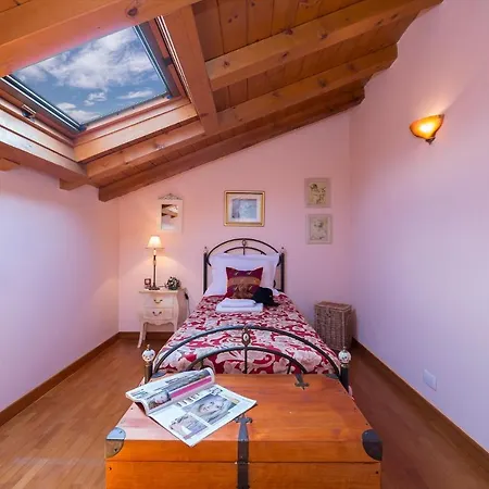 Sleeps 6 メナッジョ