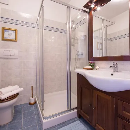 Sleeps 6 Villa Menaggio