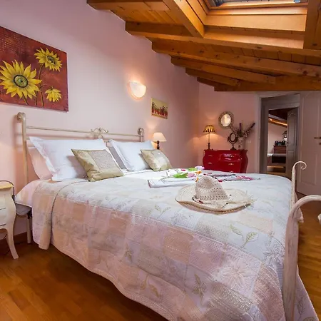 Sleeps 6