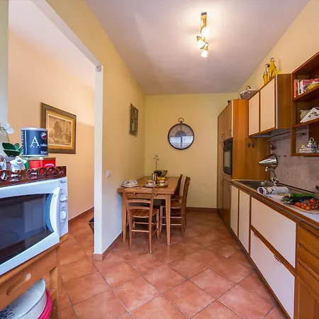 Sleeps 6 Villa *